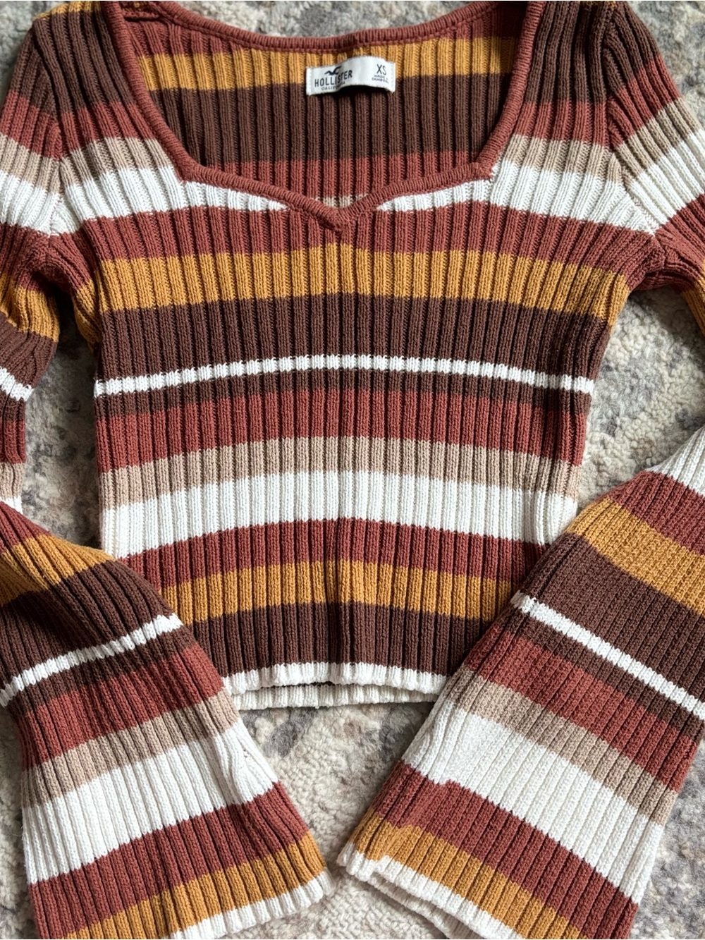 XS Hollister Ribbed Sweetheart-Neck Striped Sweater in Rust, Brown & Mustard